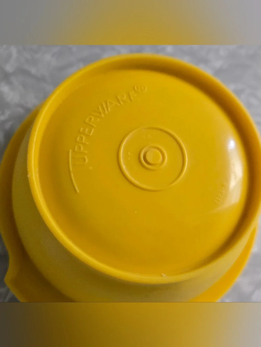 Vintage Tupperware Servalier Bowls Yellow Set Of 2 1323-8